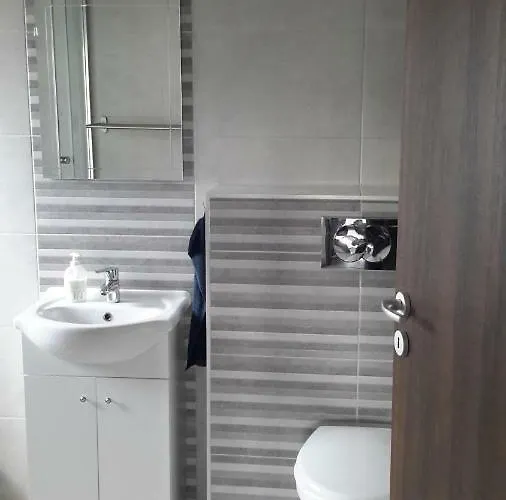 בית נופש Hunor House שיופוק