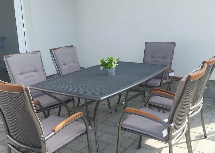 Hunor House בית נופש *